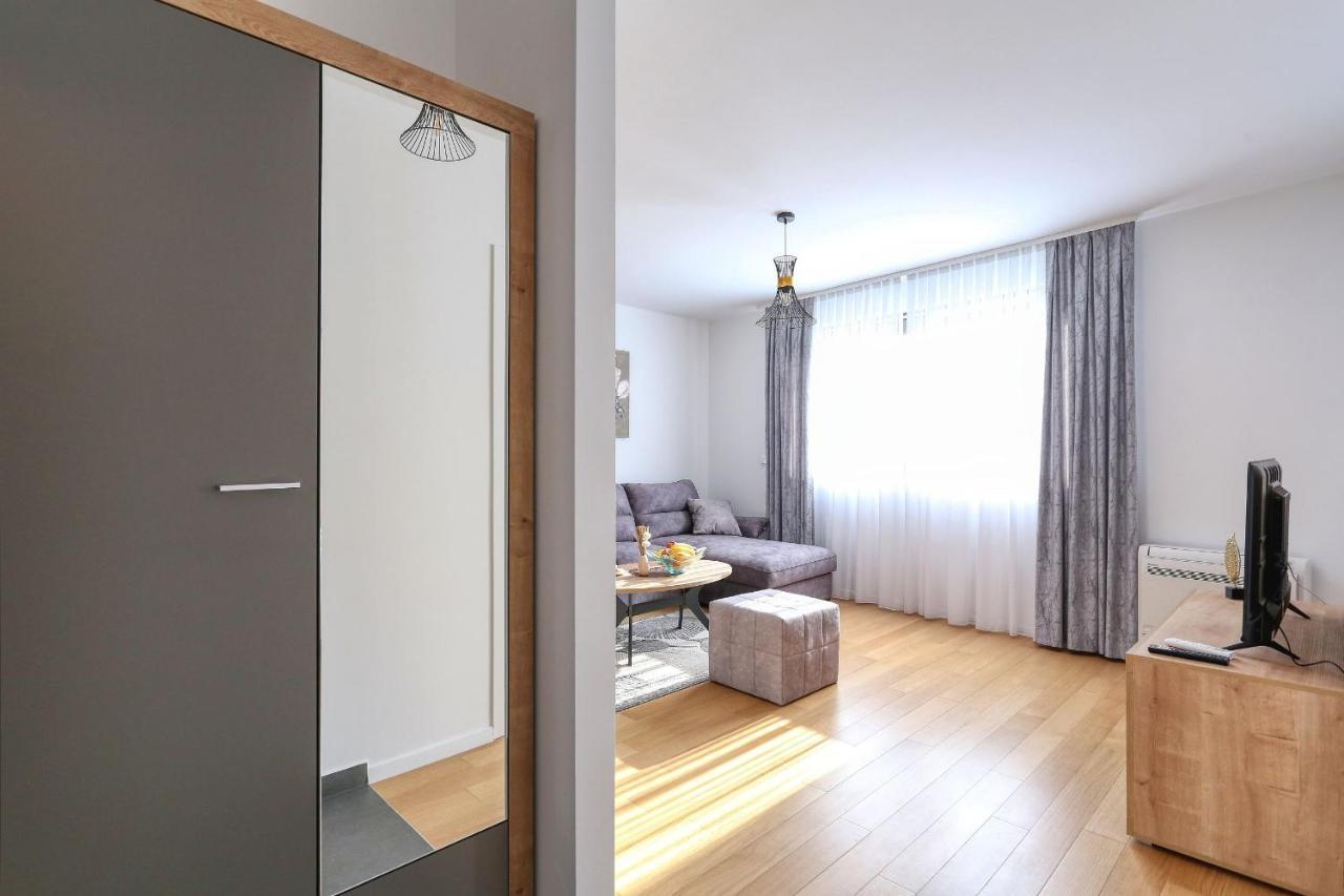 Apartments Perla With Free Parking Zadar Eksteriør bilde